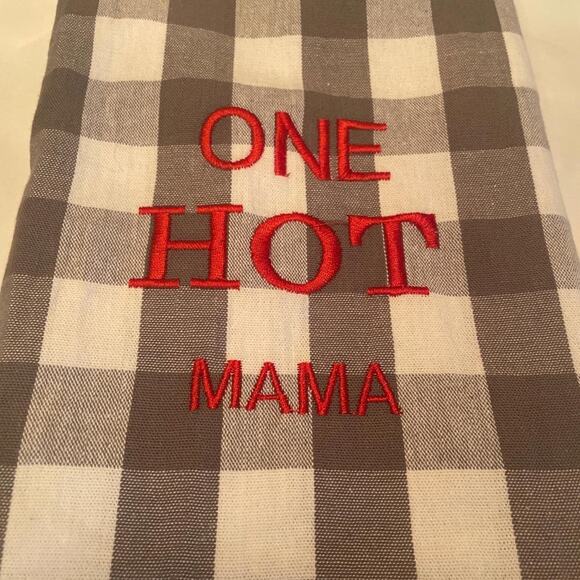 “One Hot Mama” Embroidered Tea Towel Gray/White Checked New - Picture 2 of 8